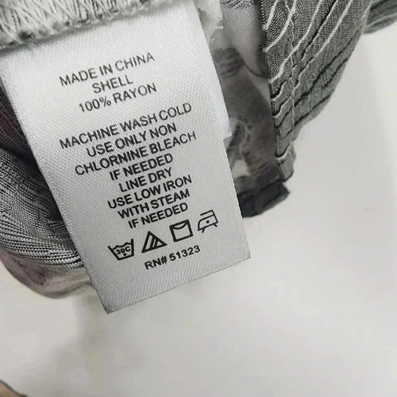 1. State leaves printed button up ruffle tied front tank top L - Picture 5 of 6